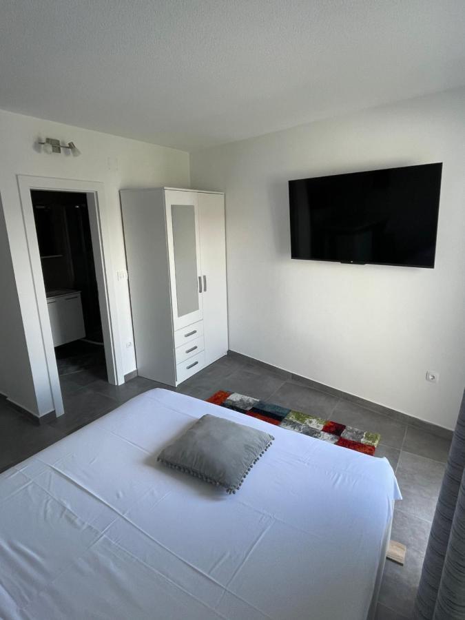 Milena Sweet Apartment-with A Pool Apartment *