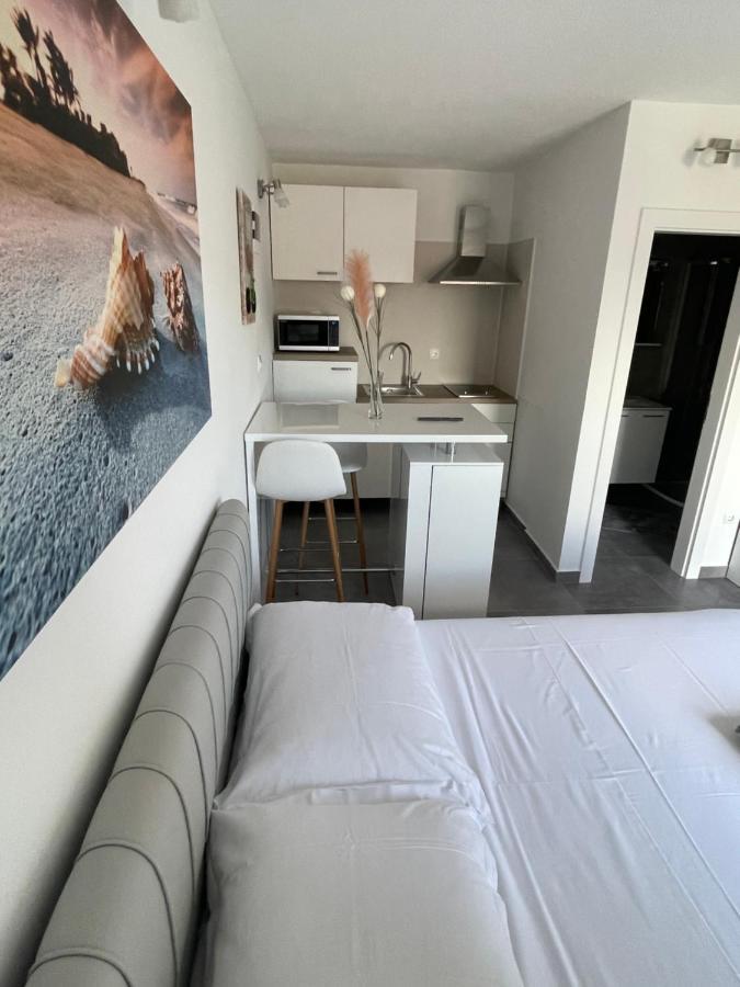 Milena Sweet Apartment-with A Pool Trogir