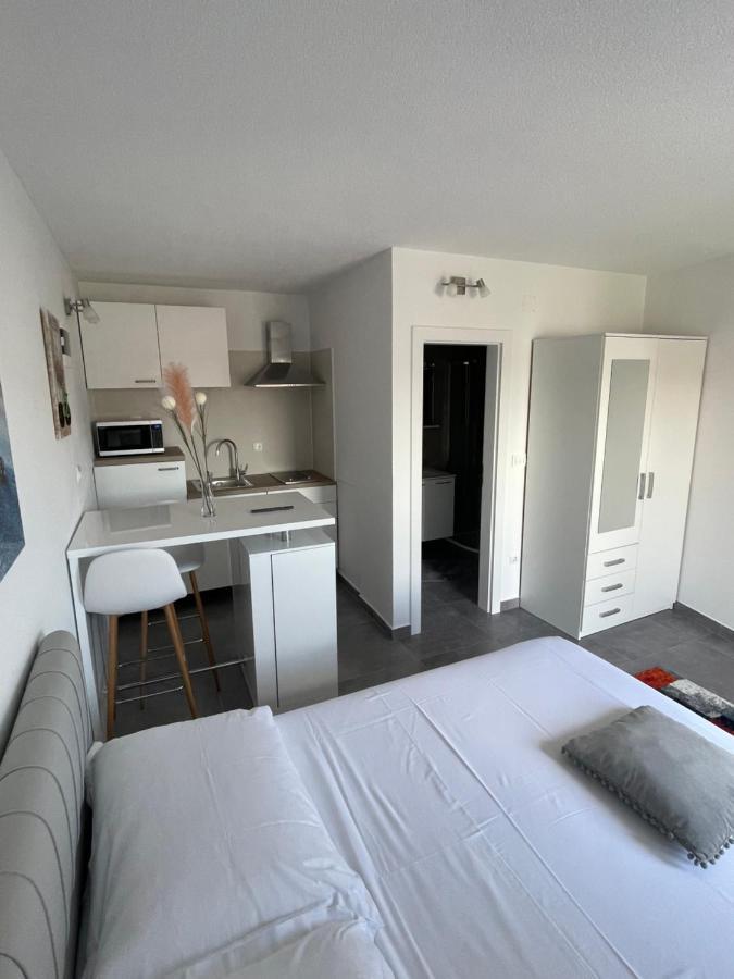 Milena Sweet Apartment-with A Pool Trogir