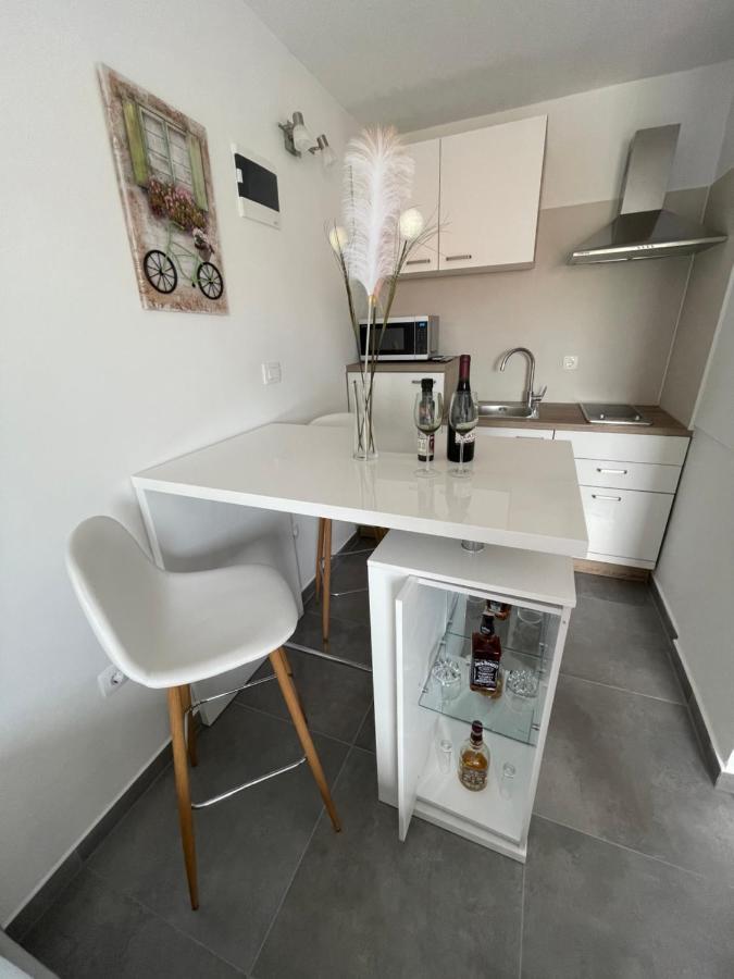 Milena Sweet Apartment-with A Pool Trogir