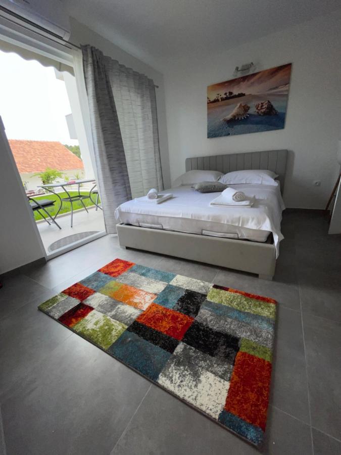 Milena Sweet Apartment-with A Pool