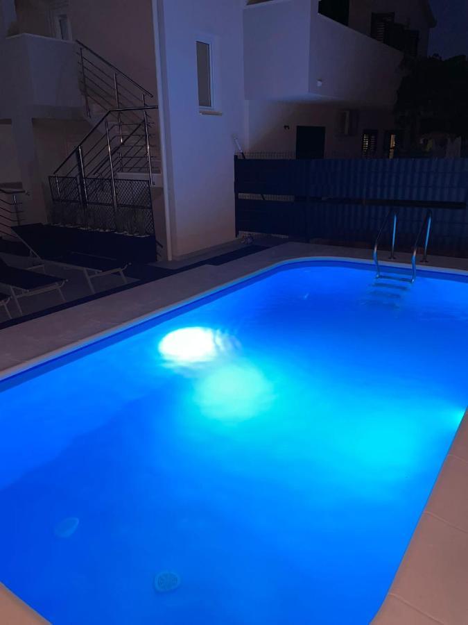 Apartmán Milena Sweet Apartment-with A Pool *